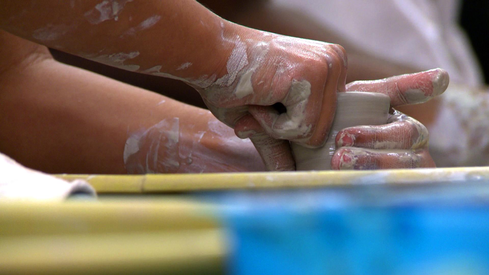 You are currently viewing PRE-TEEN CAMP: Ceramics Studio (Ages 11–13)